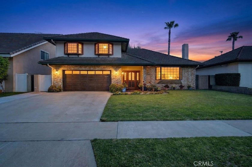 A new opportunity now available in the highly desired Meredith - Beach Home for sale in Huntington Beach, California on Beachhouse.com