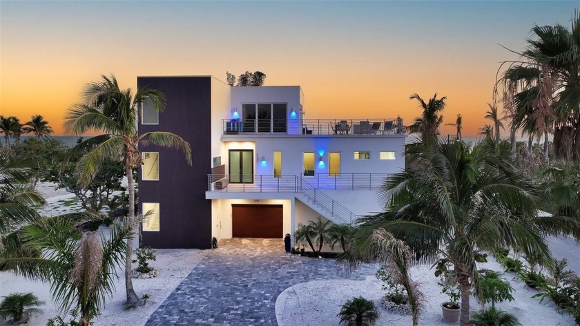 Welcome to a once-in-a-lifetime opportunity to own a sleek - Beach Home for sale in Longboat Key, Florida on Beachhouse.com