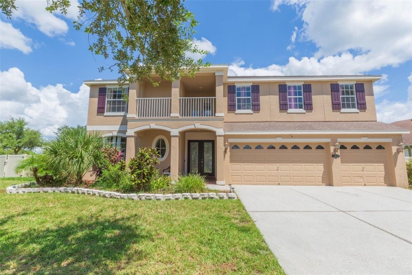 This incredibly spacious home consists of 5 bedrooms, 3 baths, a - Beach Home for sale in Tampa, Florida on Beachhouse.com