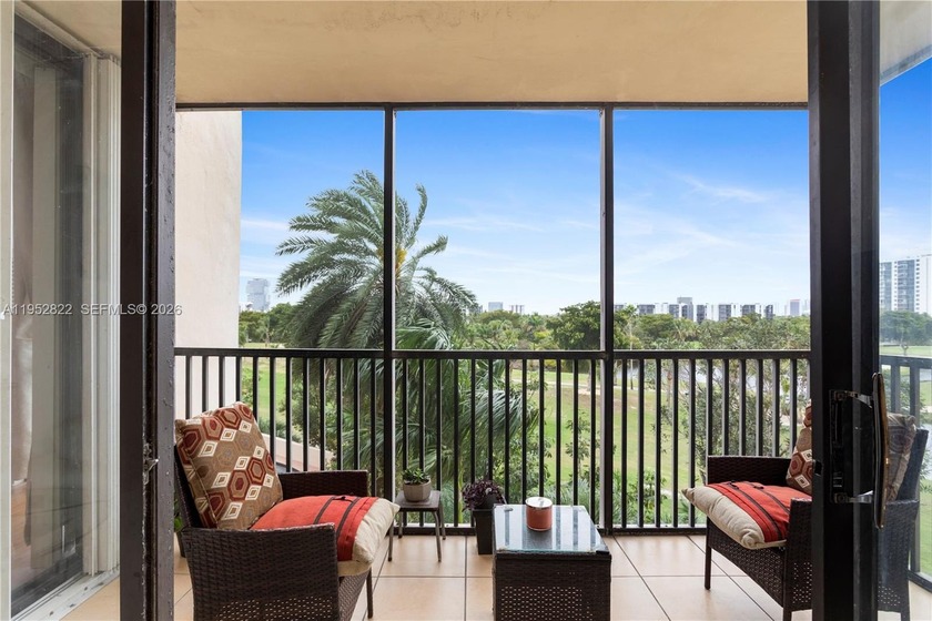 Welcome to the best priced unit in Coronado! This 2 bed, 2 bath - Beach Condo for sale in Aventura, Florida on Beachhouse.com