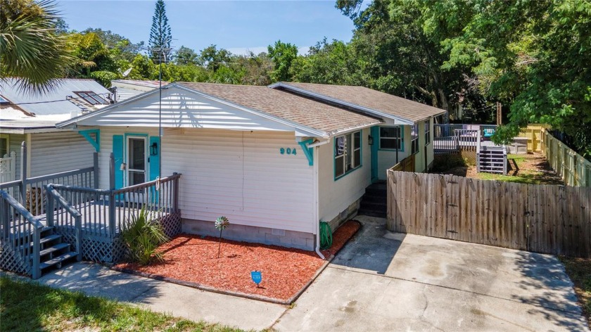 I'm your new affordable 3/2 home, nestled in sunny Pinellas - Beach Home for sale in Clearwater, Florida on Beachhouse.com