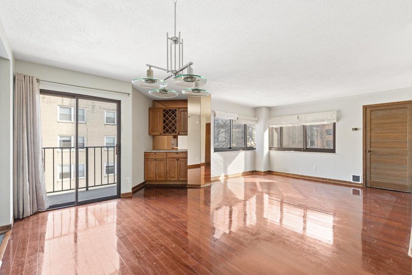 Perfect starter home, student retreat, or city lifestyle condo! - Beach Condo for sale in Milwaukee, Wisconsin on Beachhouse.com