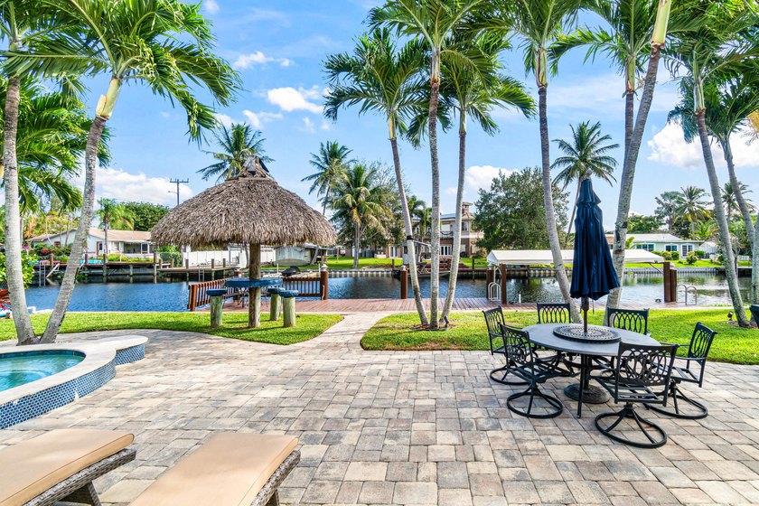 Welcome to Tropic Palms! This luxurious 2 bedroom, 2 bath house - Beach Home for sale in Delray Beach, Florida on Beachhouse.com