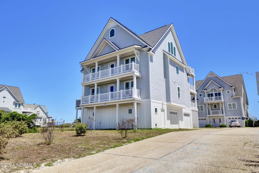 Experience the beauty of Topsail Beach at 4270 Island Drive! - Beach Home for sale in North Topsail Beach, North Carolina on Beachhouse.com