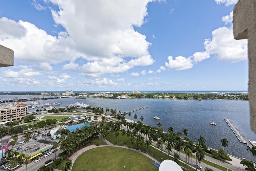 The Strand, stunning unit, fabulous terrace, great location in - Beach Condo for sale in West Palm Beach, Florida on Beachhouse.com