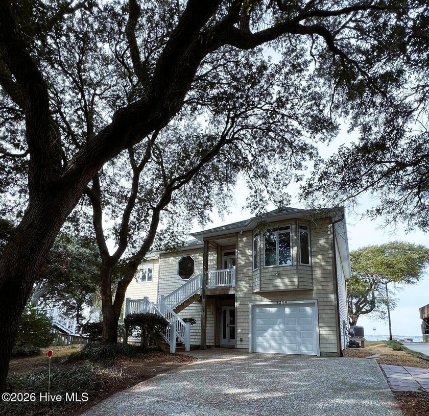 Enjoy the BEST of both worlds in this sound front home on quiet - Beach Home for sale in Emerald Isle, North Carolina on Beachhouse.com