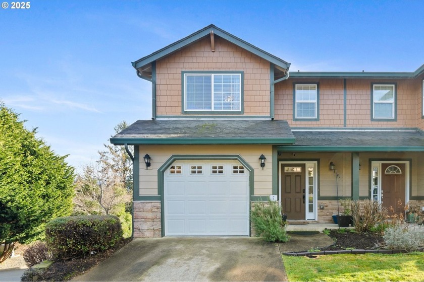 3-BEDROOM, 2.5-BATH TOWNHOME! Enjoy easy living in the Hilltop - Beach Home for sale in Nehalem, Oregon on Beachhouse.com