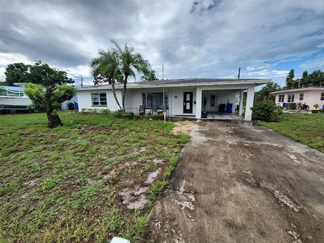 **Incredible Opportunity for a Handyman Special on Venice - Beach Home for sale in Venice, Florida on Beachhouse.com