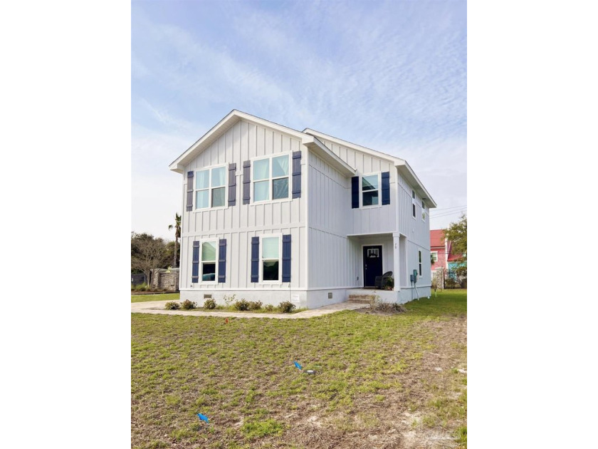 This beautiful 4 bedroom, 2 and a half bathroom single family - Beach Home for sale in Pensacola, Florida on Beachhouse.com