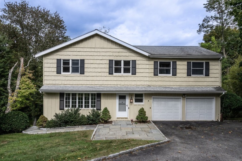 Spacious, Updated 5-Bedroom Home in Prime Norwalk Location! - Beach Home for sale in Norwalk, Connecticut on Beachhouse.com