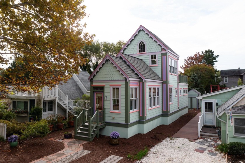 Cape May Point jewel box! This house, completely rebuilt in 2006 - Beach Home for sale in Cape May Point, New Jersey on Beachhouse.com