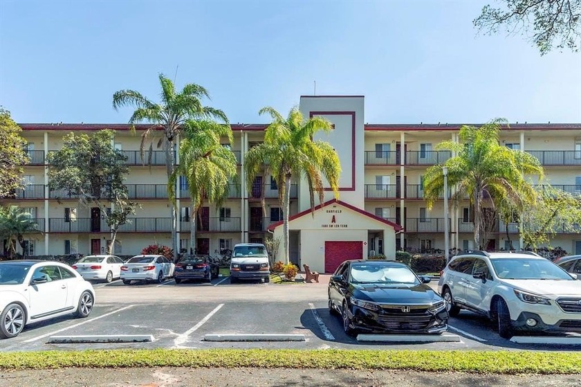 Bright and well-maintained Nandina model in a newer building! - Beach Condo for sale in Pembroke Pines, Florida on Beachhouse.com
