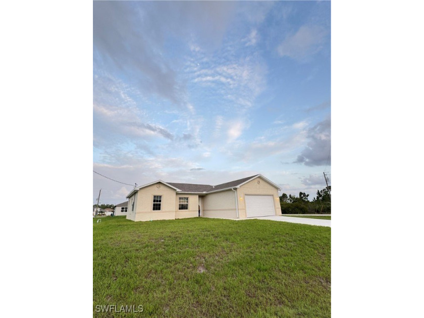 Spectacular brand new house! 1 story, single family home located - Beach Home for sale in Lehigh Acres, Florida on Beachhouse.com