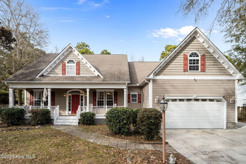 Discover easy coastal living in this charming Cape Cod-style - Beach Home for sale in Sneads Ferry, North Carolina on Beachhouse.com