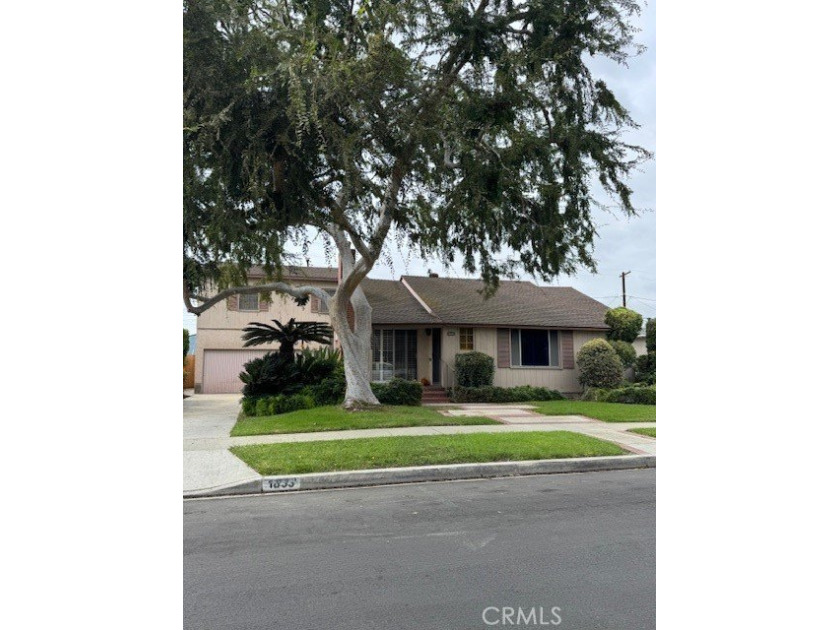 COMING VERY SOON. In the heart of desirable Los Altos on a - Beach Home for sale in Long Beach, California on Beachhouse.com