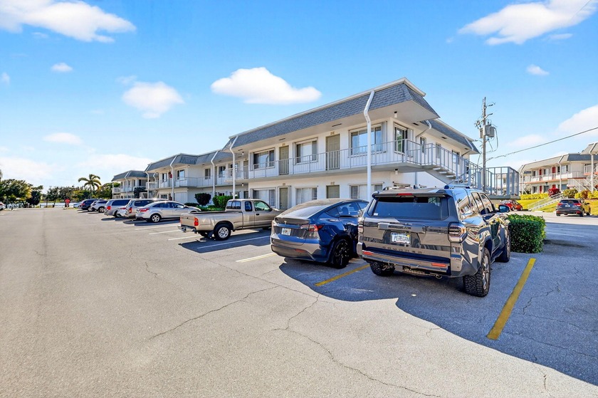 Welcome to this move-in-ready first-floor residence in the - Beach Condo for sale in Lake Worth Beach, Florida on Beachhouse.com