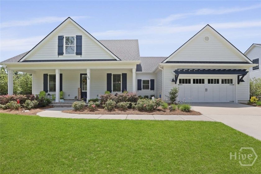 Welcome to this stunning 3-bedroom, 2.5-bath custom-built - Beach Home for sale in Richmond Hill, Georgia on Beachhouse.com