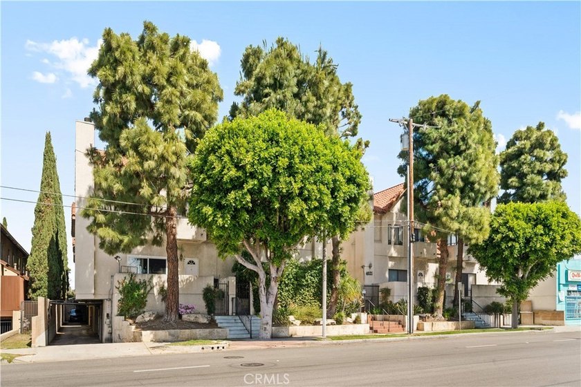 *THE HOME YOU'VE BEEN WAITING FOR!* This gorgeous, large - Beach Townhome/Townhouse for sale in Torrance, California on Beachhouse.com