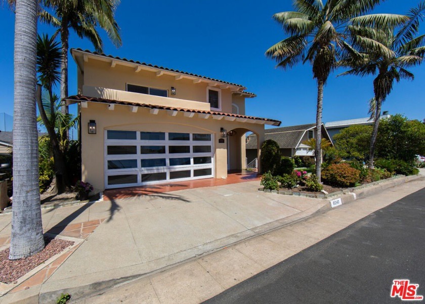 Prestigious Playa Del Rey View Home! Bring your - Beach Home for sale in Playa Del Rey, California on Beachhouse.com