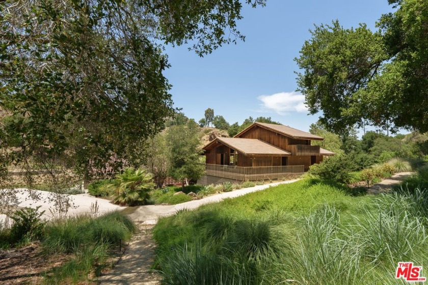 A Zen-Inspired Architectural Retreat in the Heart of Malibu - Beach Home for sale in Malibu, California on Beachhouse.com
