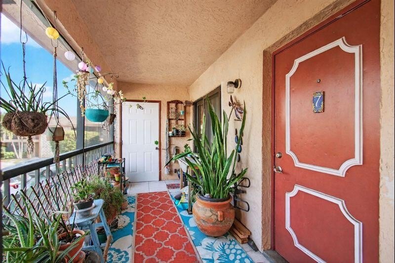 Spacious 2 Bedroom-2 Bathroom condo with a Screened Patio - Beach Condo for sale in Lake Worth Beach, Florida on Beachhouse.com