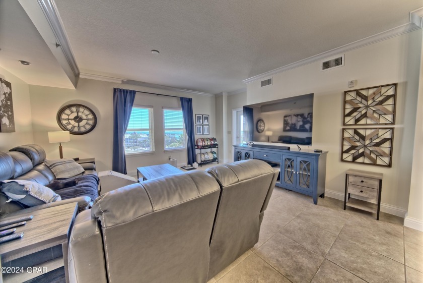 *****ABSOLUTELY STUNNING***** The condo has a DEEDED PARKING - Beach Condo for sale in Panama City Beach, Florida on Beachhouse.com