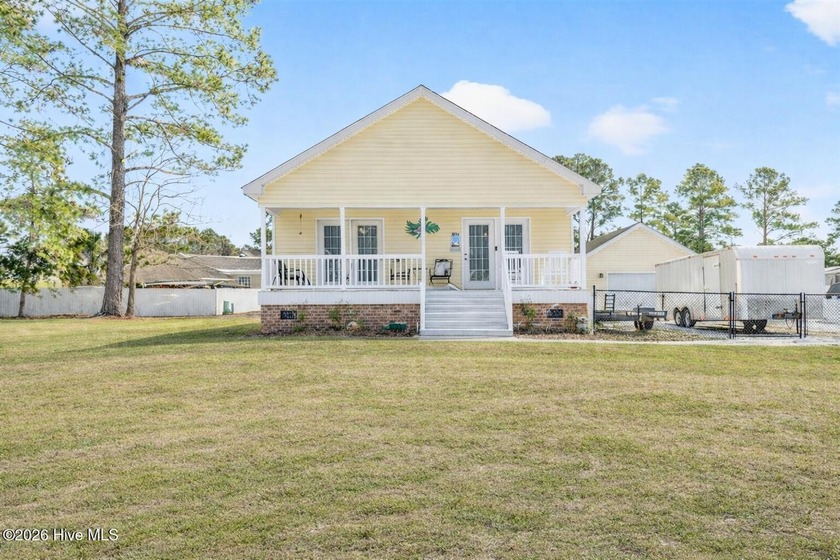 Welcome to 1036 Palm Court SW, a beautifully maintained coastal - Beach Home for sale in Calabash, North Carolina on Beachhouse.com