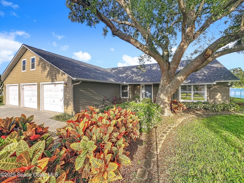 BRAND NEW ROOF!  First time on the market, this original-owner - Beach Home for sale in Merritt Island, Florida on Beachhouse.com