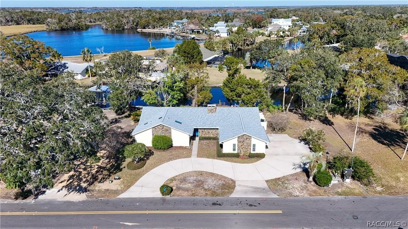 Looking for a waterfront home to make your own? Check out this - Beach Home for sale in Homosassa, Florida on Beachhouse.com