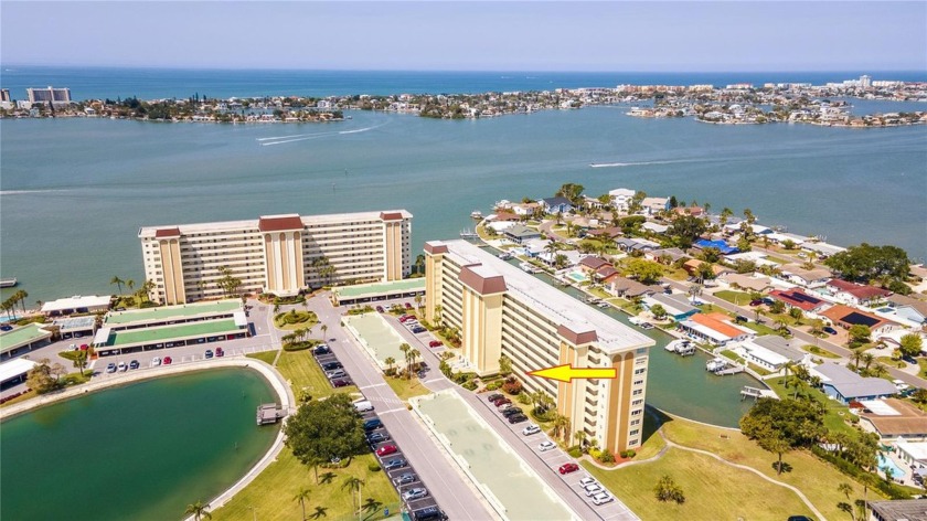 PRICED TO SELL!!! Step inside this 1/1 Waterfront condo located - Beach Condo for sale in St. Petersburg, Florida on Beachhouse.com