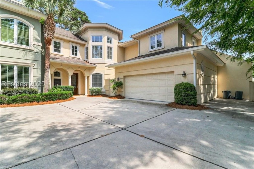 Rarely on the market, Berwick Green Townhome. Sold furnished 4 - Beach Home for sale in Hilton Head Island, South Carolina on Beachhouse.com