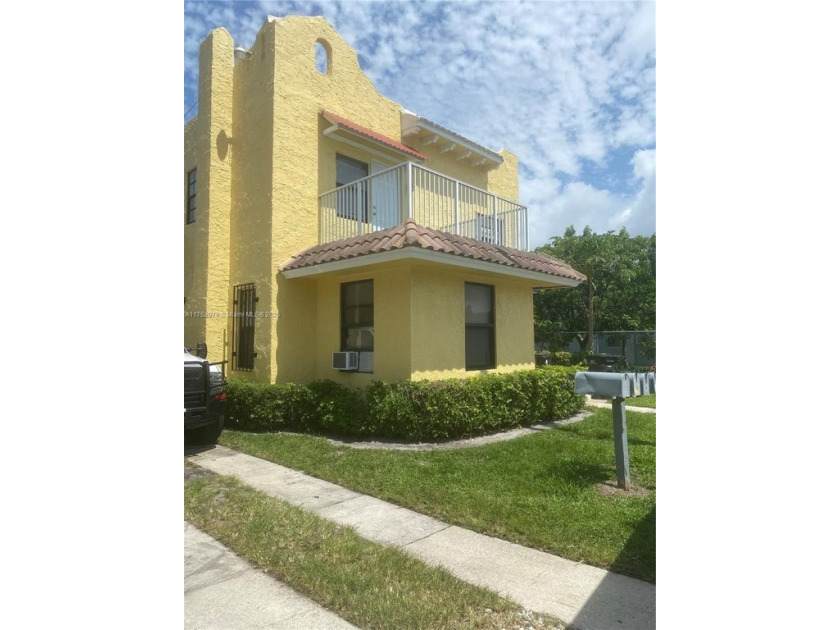 Excellent Investors Opportunity.!!! 
74-43-43-09- 3011 Broadway - Beach Townhome/Townhouse for sale in West Palm Beach, Florida on Beachhouse.com