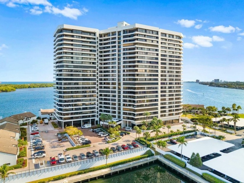 INCREDIBLE WATERFRONT VALUE with almost 4,000 sq ft of usable - Beach Condo for sale in North Palm Beach, Florida on Beachhouse.com