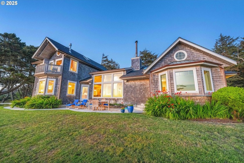 THE ICONIC NANTUCKET-INSPIRED *SEA CLIFF ESTATE* IS FINALLY ON - Beach Home for sale in Bandon, Oregon on Beachhouse.com