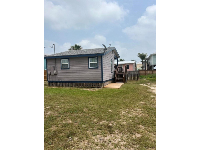 820 S Magnolia Street - Beach Home for sale in Rockport, Texas on Beachhouse.com