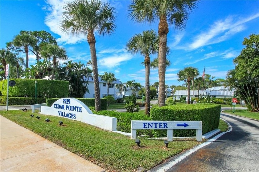 A charming and bright condominium awaits you in the heart of - Beach Condo for sale in Stuart, Florida on Beachhouse.com