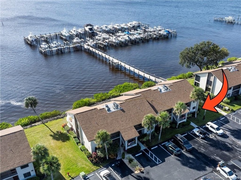Perfectionist's Dream!!st floor,corner condo with WIDE RIVER - Beach Condo for sale in Jensen Beach, Florida on Beachhouse.com