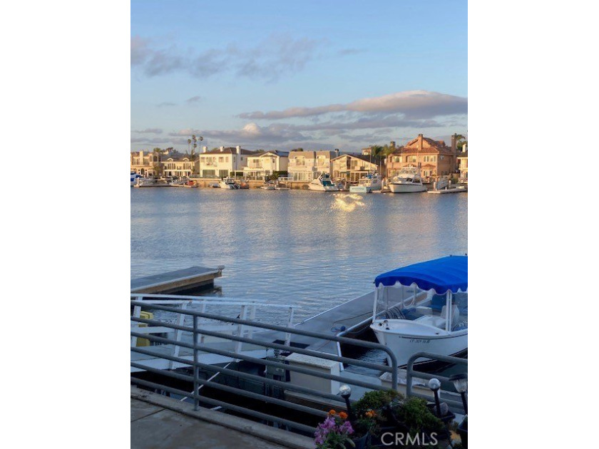 This beautifully remodeled and upgraded Sea Harbour corner end - Beach Condo for sale in Huntington Beach, California on Beachhouse.com