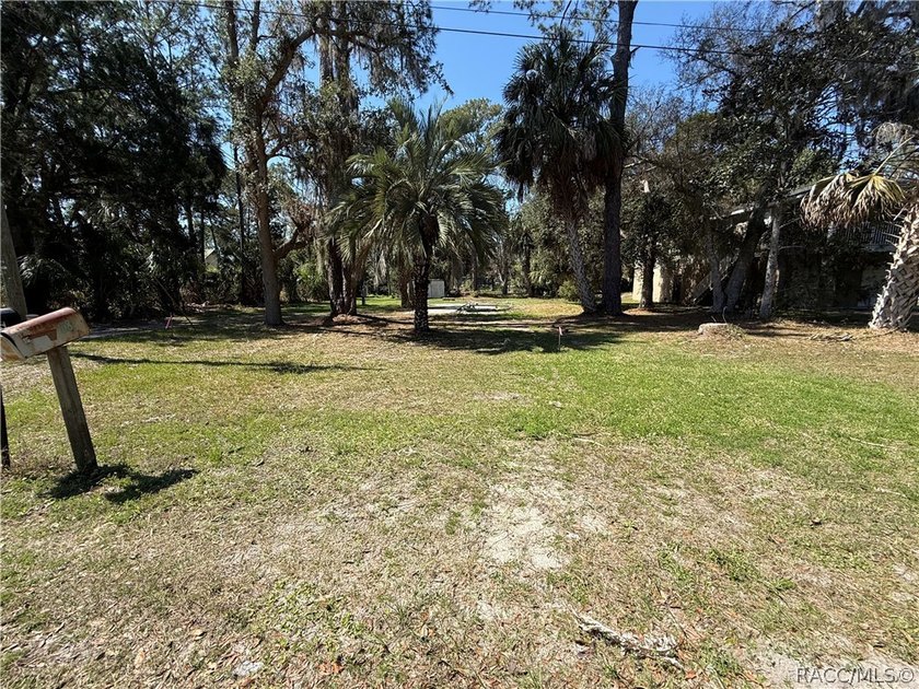 Build your dream home in the charming Nature Coast community of - Beach Lot for sale in Yankeetown, Florida on Beachhouse.com