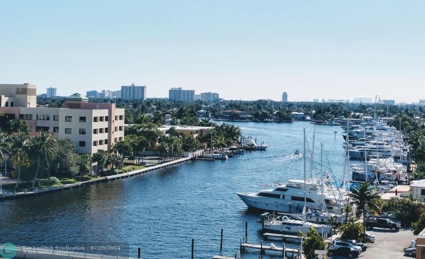 Custom builders WATERFRONT 9TH floor 2 BED/2 bath SE exposure - Beach Condo for sale in Fort Lauderdale, Florida on Beachhouse.com