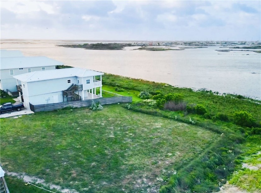 The best properties are the hidden gems! With over 1/4th an acre - Beach Lot for sale in Port Aransas, Texas on Beachhouse.com