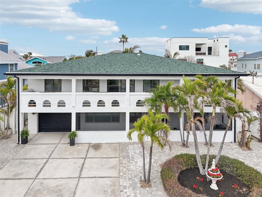 Welcome to the Shores of Belleair Beach, just steps from the - Beach Home for sale in Belleair Beach, Florida on Beachhouse.com