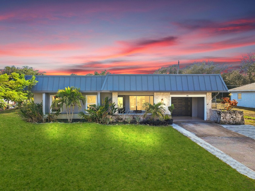 Welcome to 898 SE Evergreen Terrace, a well-maintained home - Beach Home for sale in Port Saint Lucie, Florida on Beachhouse.com