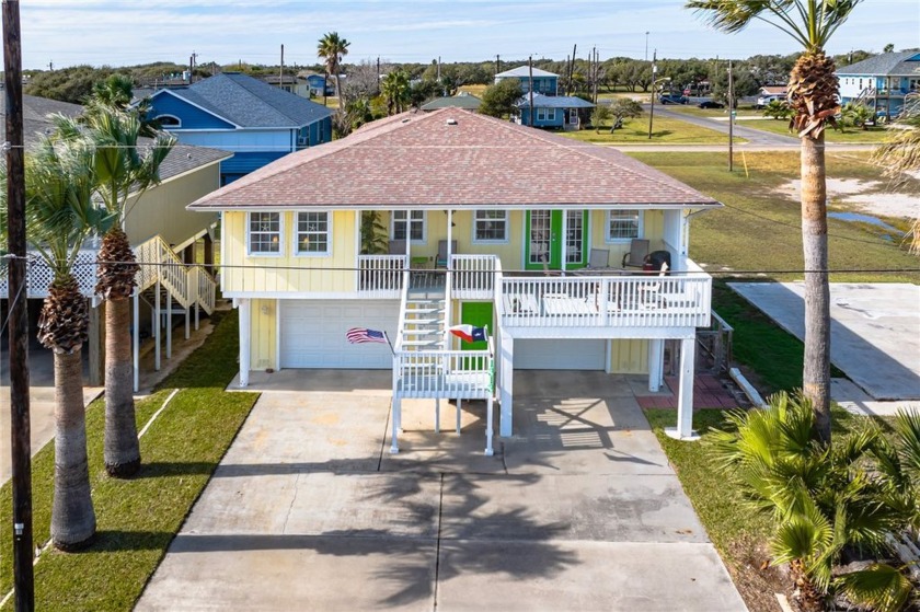 Welcome to the perfect blend of coastal charm home ideally - Beach Home for sale in Rockport, Texas on Beachhouse.com