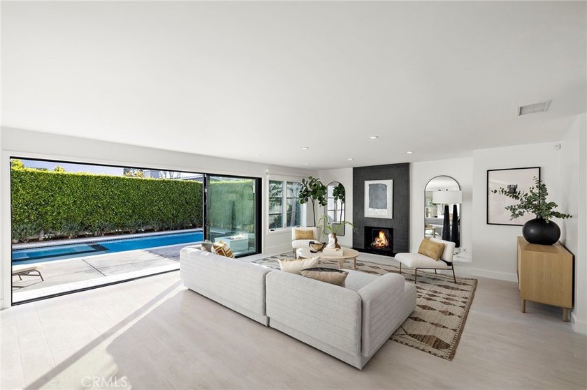 1924 Beryl presents an outstanding opportunity to own a quality - Beach Home for sale in Newport Beach, California on Beachhouse.com