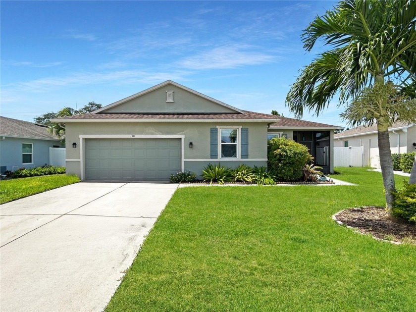 Withstood multiple hurricanes without damage! Step into a world - Beach Home for sale in Bradenton, Florida on Beachhouse.com