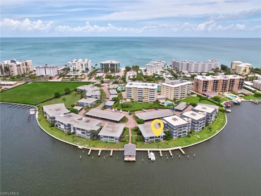 ABSOLUTELY STUNNING BAYFRONT, THREE BEDROOM, COMPLETE REMODEL - Beach Condo for sale in Naples, Florida on Beachhouse.com
