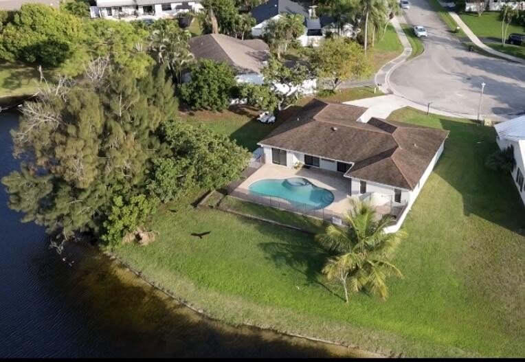 Wonderful opportunity to own in highly sought after Lake Forest - Beach Home for sale in Delray Beach, Florida on Beachhouse.com