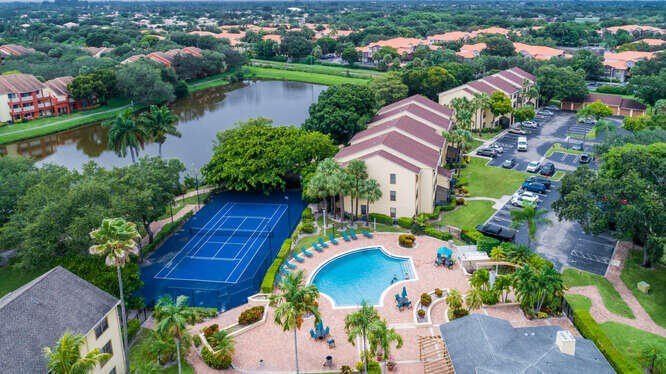 Perfect for investors, first time home buyers or as a second - Beach Condo for sale in Boynton Beach, Florida on Beachhouse.com