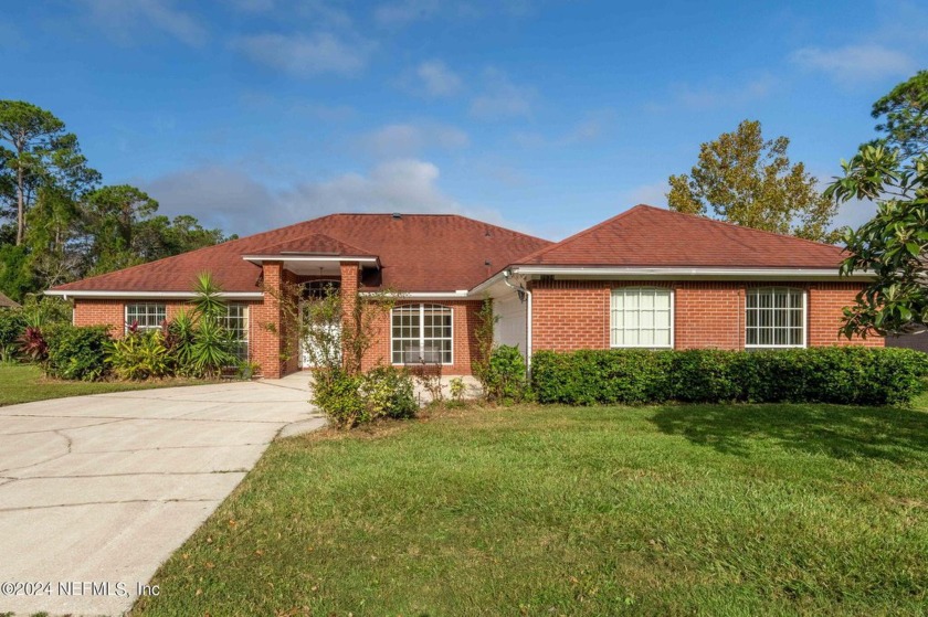 Welcome to this spacious 5 Bed, 3.5 Bath home in desirable - Beach Home for sale in Fleming Island, Florida on Beachhouse.com